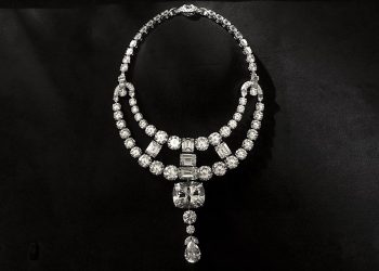 The A-List Ladies Of “Ocean’s 8” Sparkles Cartier On The Silver Screen