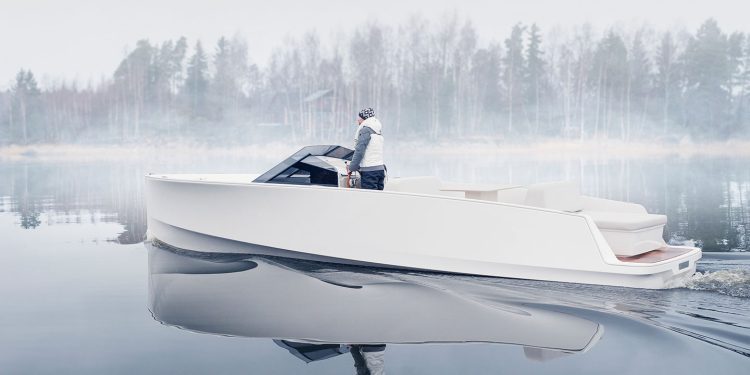 Q30 The Futuristic Electric Boat Blends Simplicity And Elegance
