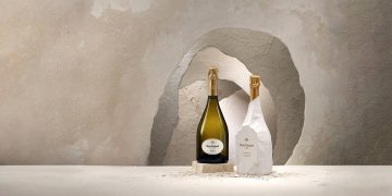 The 2010 Cuvée Dom Ruinart Blanc de Blancs has been named the best champagne in the world.
