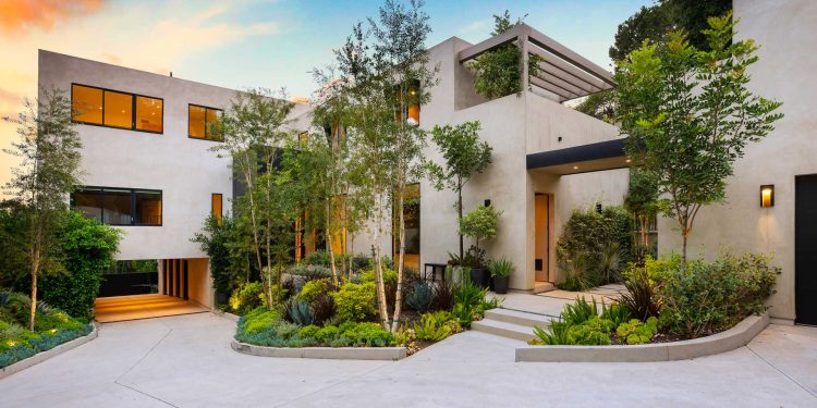 Kylie Jenner and Travis Scott Selling $20M Beverly Hills Home