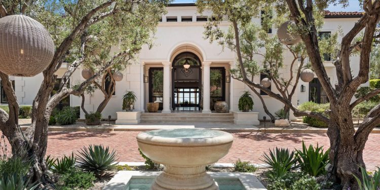 Drake Puts His $88M Mega Mansion in Beverly Hills On The Market