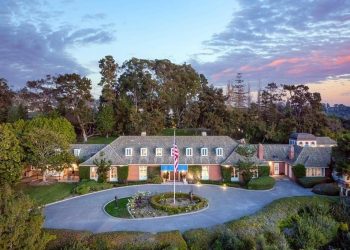 The La Jolla Estate of Billionaire Doug Manchester Is Now on the Market for $44M
