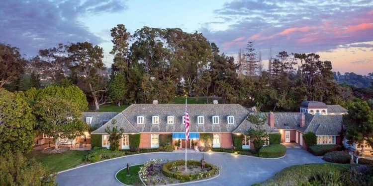 The La Jolla Estate of Billionaire Doug Manchester Is Now on the Market for $44M